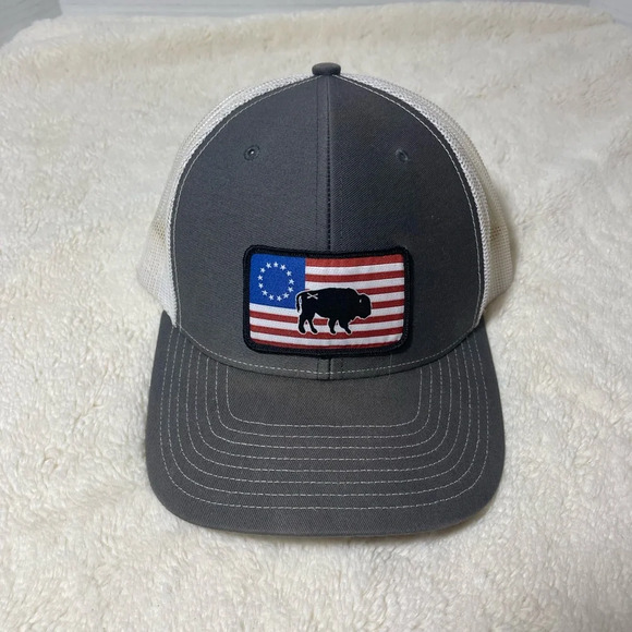 Richardson Style 112 Buffalo Trucker Hat - Picture 1 of 6